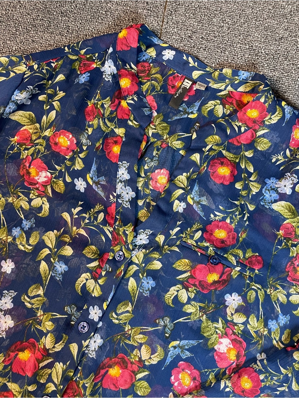 KUT from the Kloth Blue Floral & Bird Print V-Neck Blouse – Large